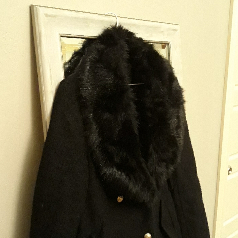 Coat - Picture 5 of 7